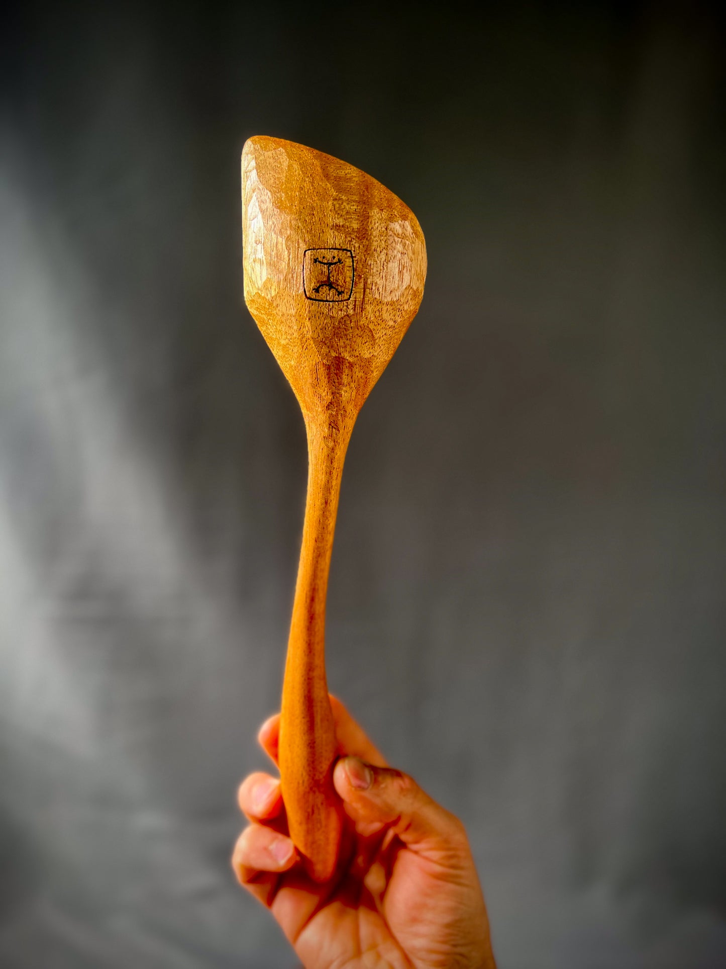 Angled Mahogany Scoop - Una Raiz Woodworks