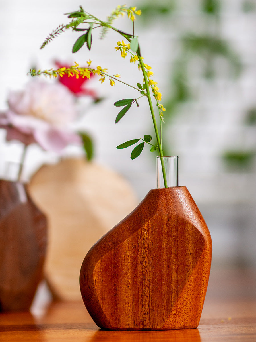 Bud Vase no. 1 - African Mahogany - Una Raiz Woodworks