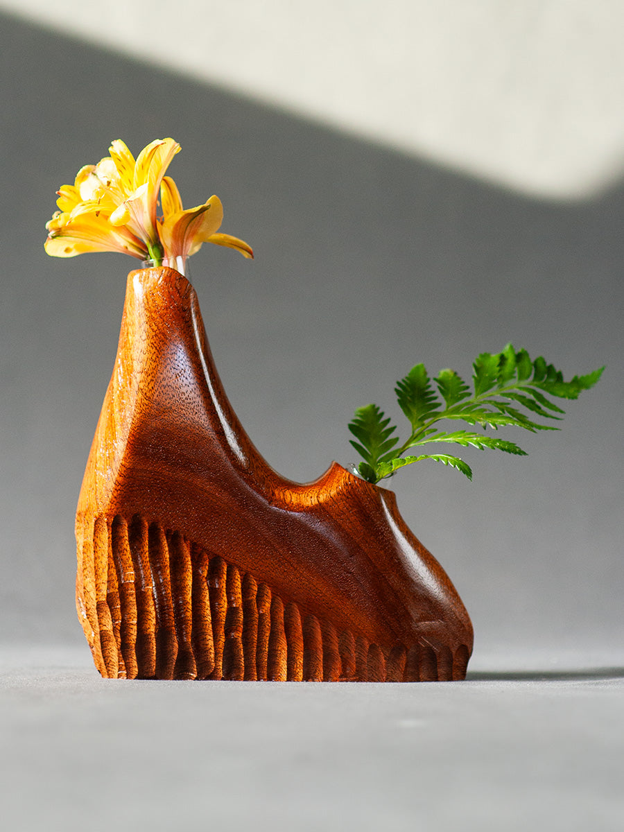 Bud Vase No. 7 - Montes - Una Raiz Woodworks