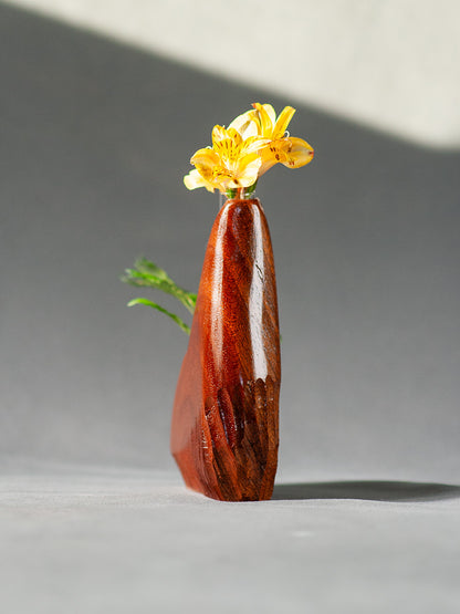 Bud Vase No. 7 - Montes - Una Raiz Woodworks